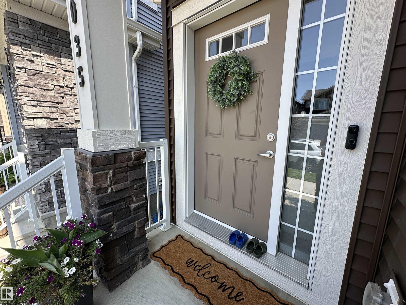 Property Photo:  2035 160 Street SW  AB T6W 4E7 