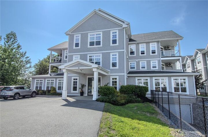 Property Photo: 52 Hampton Road 102 NB E2E 0V5