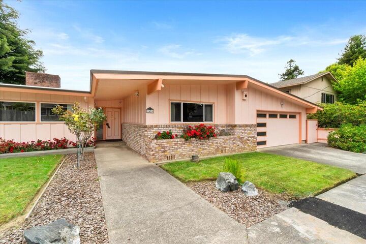 Property Photo: 2424 M Street CA 95501
