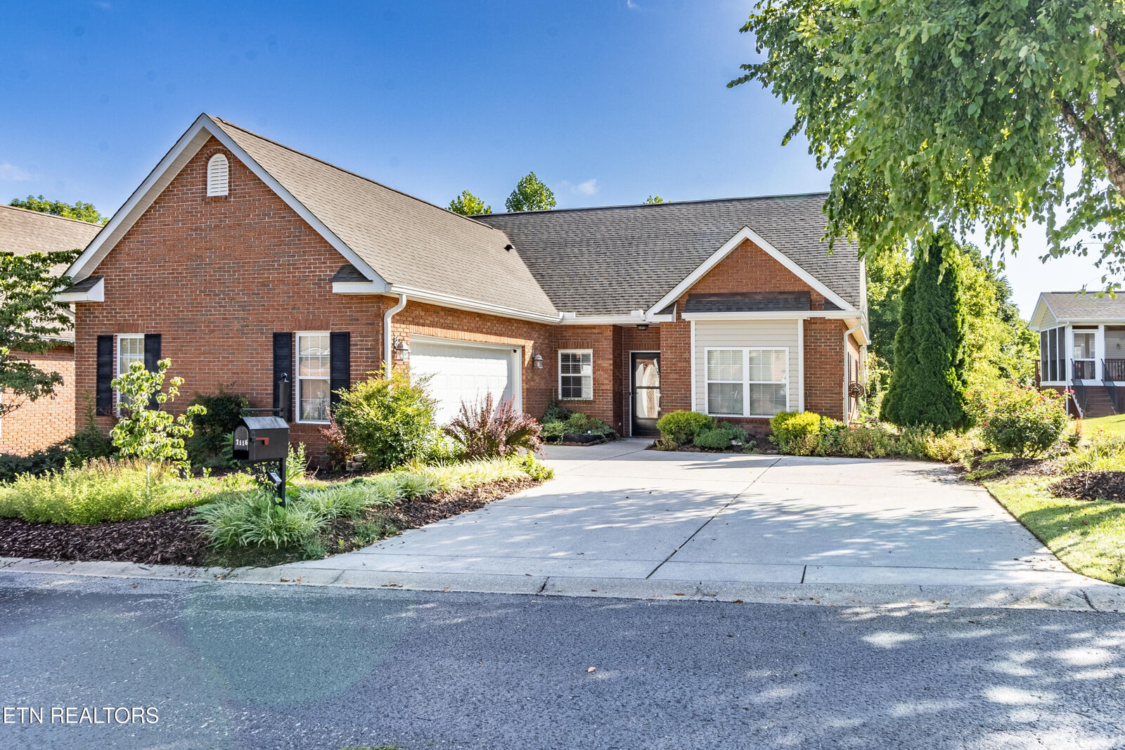 Property Photo: 7116 Winter Oaks Way TN 37918