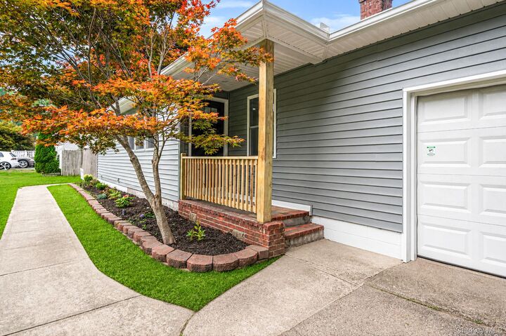 Property Photo: 11 Mayfield NY 11951
