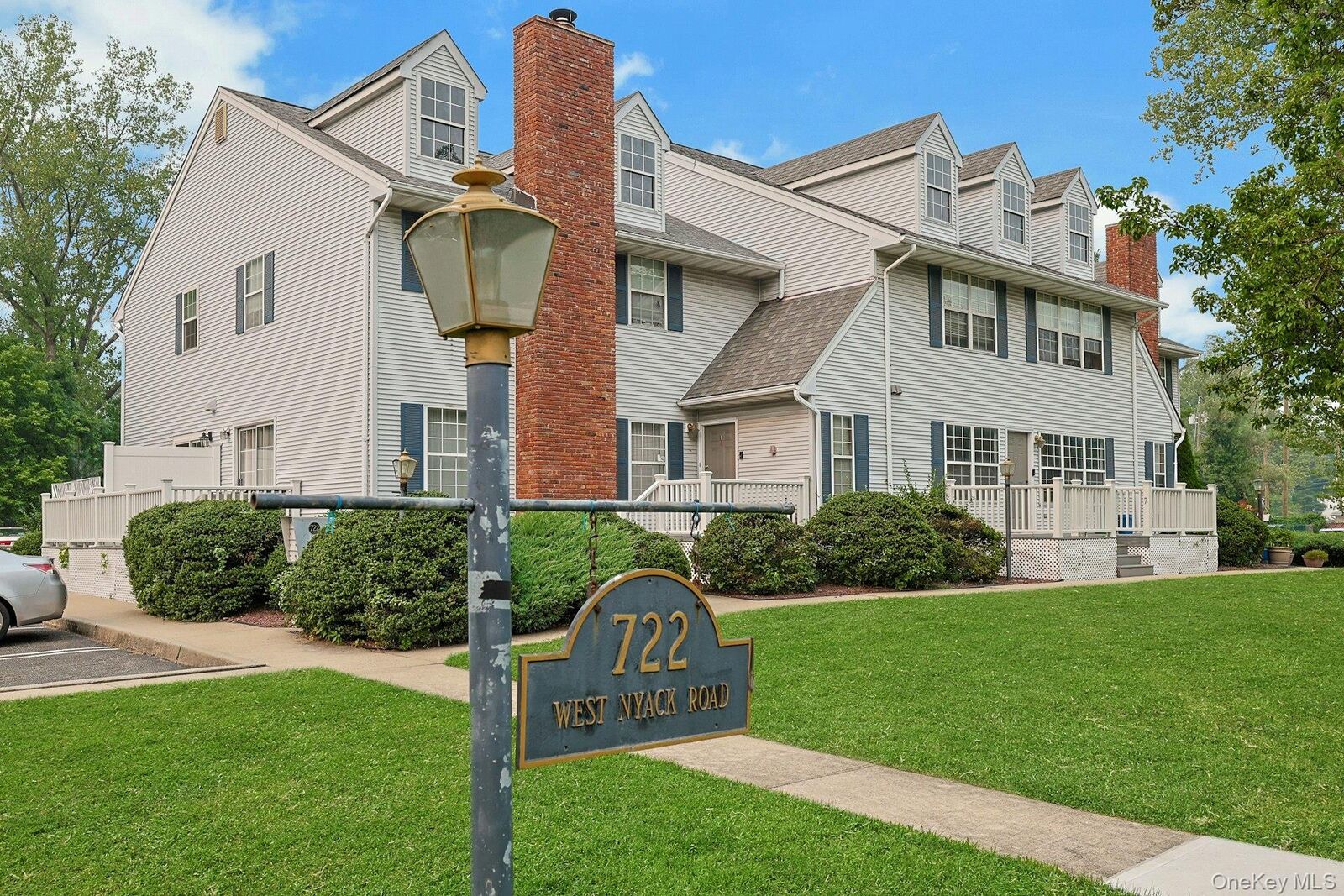 Property Photo: 722 W Nyack Road 6 NY 10994