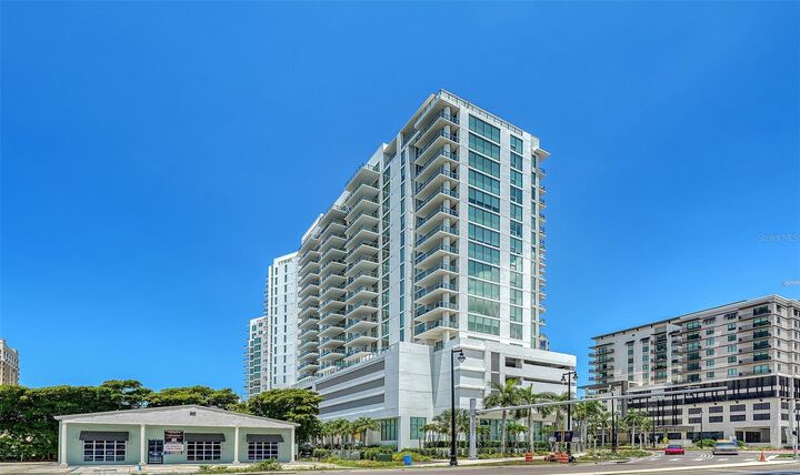 Property Photo: 301 Quay 1507 FL 34236