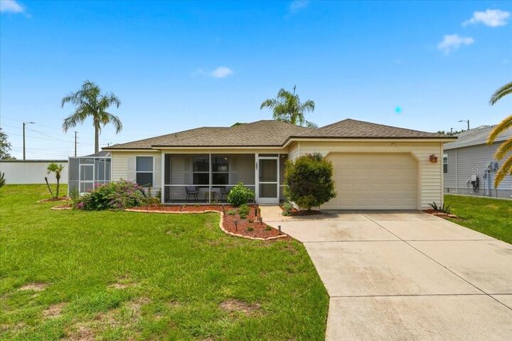 Property Photo: 1001 Canary Circle S FL 33809
