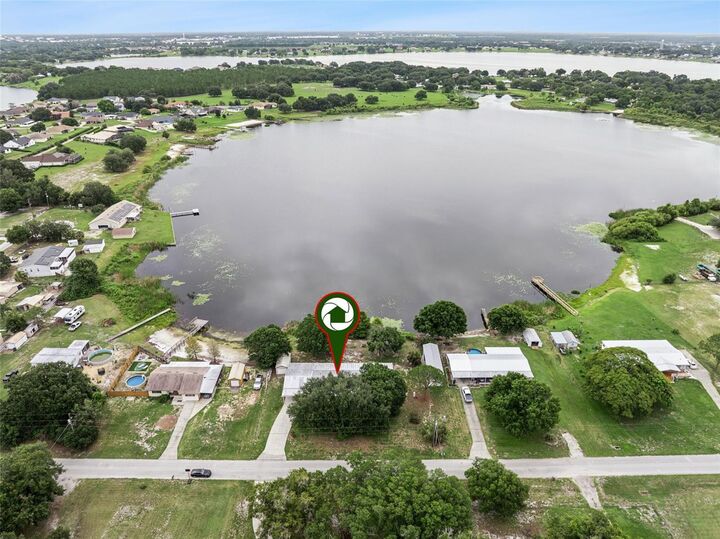 Property Photo:  126 Bermuda Court  FL 33880 