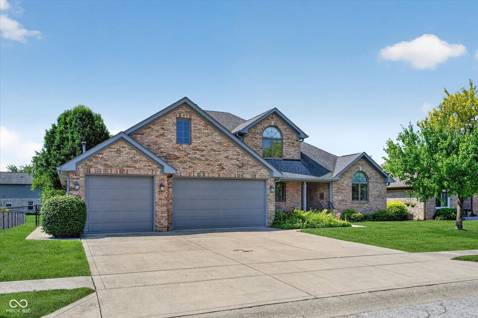 Property Photo:  1323 Park Meadow Drive  IN 46107 
