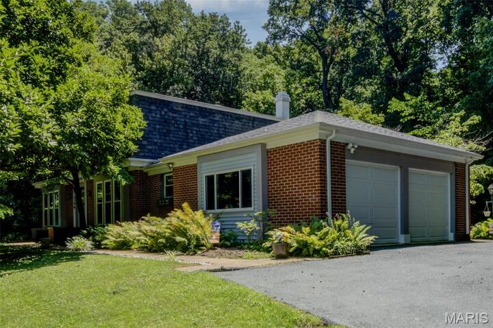 Property Photo: 1702 Bookbinder Drive MO 63146