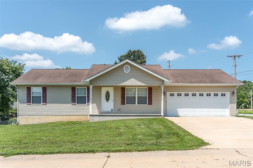 Property Photo:  2 Iron Hill Court  MO 63077 