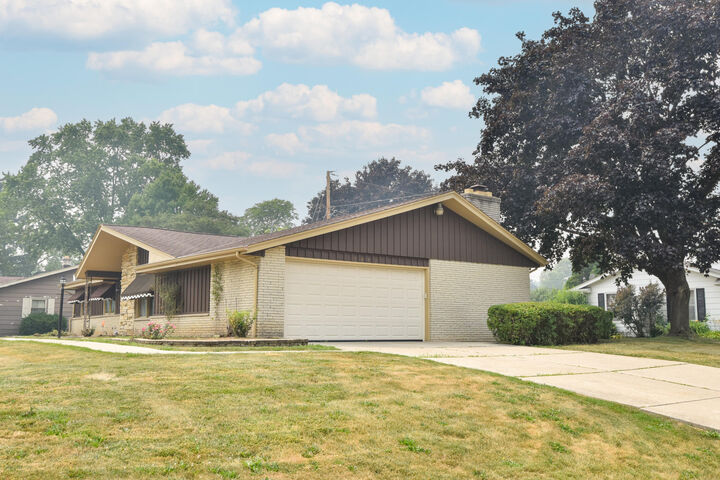 Property Photo:  6843 N Park Manor Dr  WI 53224 