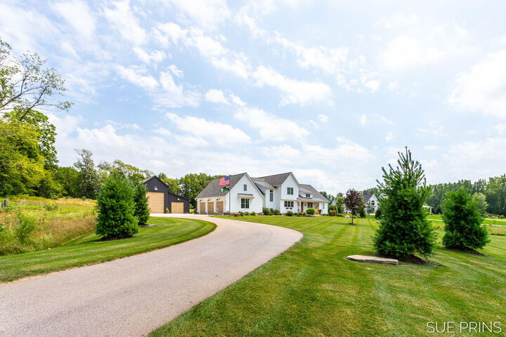 Property Photo: 4668 76th Street SW MI 49315