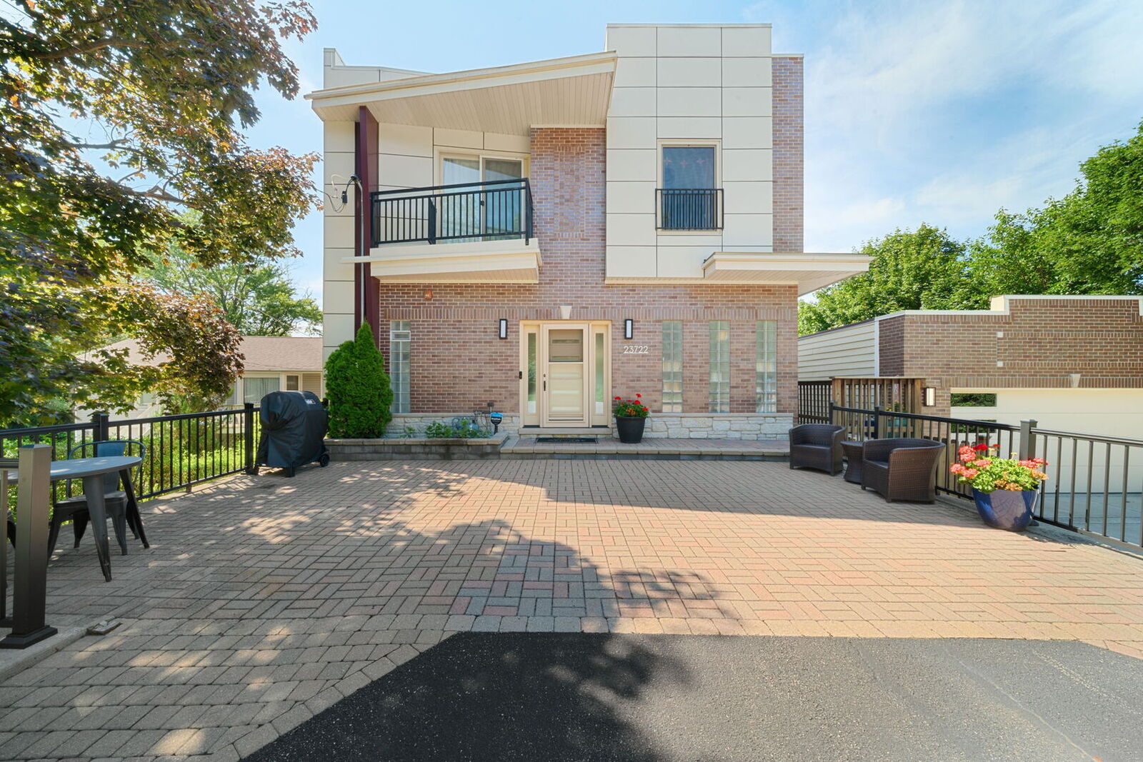 Property Photo: 23722 N South Lakewood Lane IL 60047