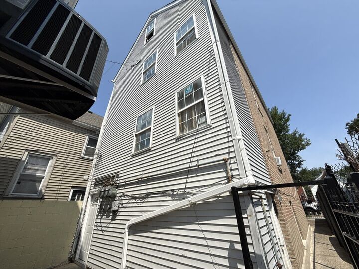 Property Photo:  2935 W 25th Place  IL 60623 