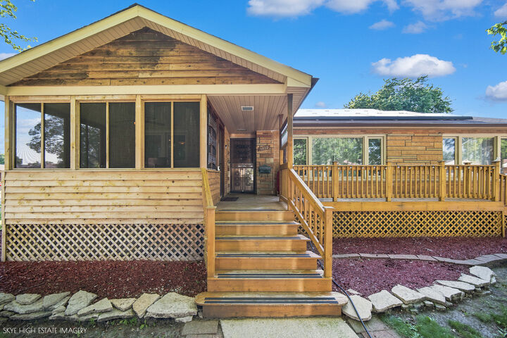 Property Photo:  3032 W 100th Place  IL 60805 
