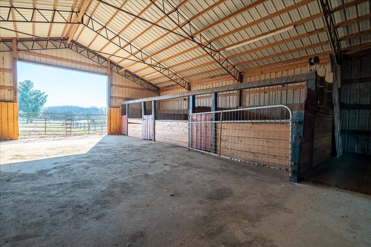 Property Photo:  158 Big Springs Rd  TN 38464 
