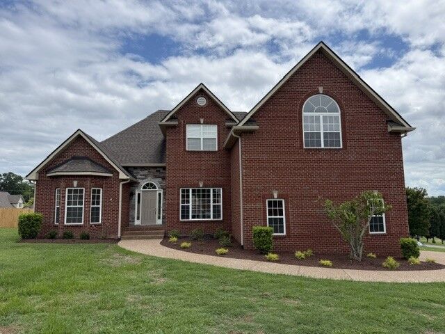Property Photo: 203 James Matthew Ln TN 37122