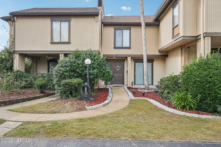 Property Photo:  7754 Las Palmas Way 135  FL 32256 