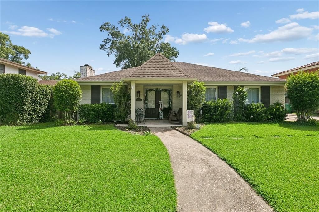 Property Photo:  10005 Idlewood Place  LA 70123 