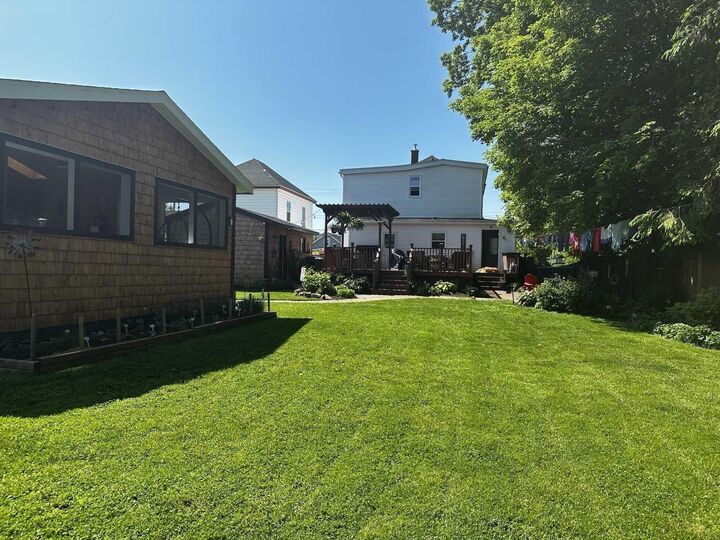 355 Queen Street — photo 1