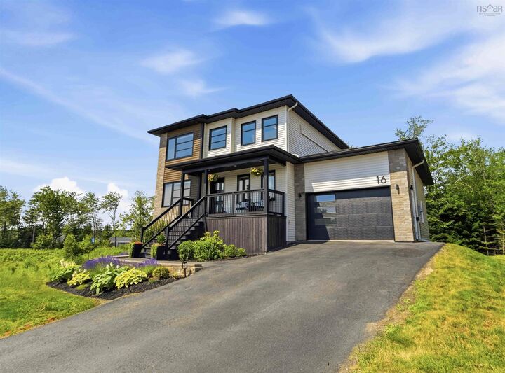 16 Hamilton Drive — photo 1