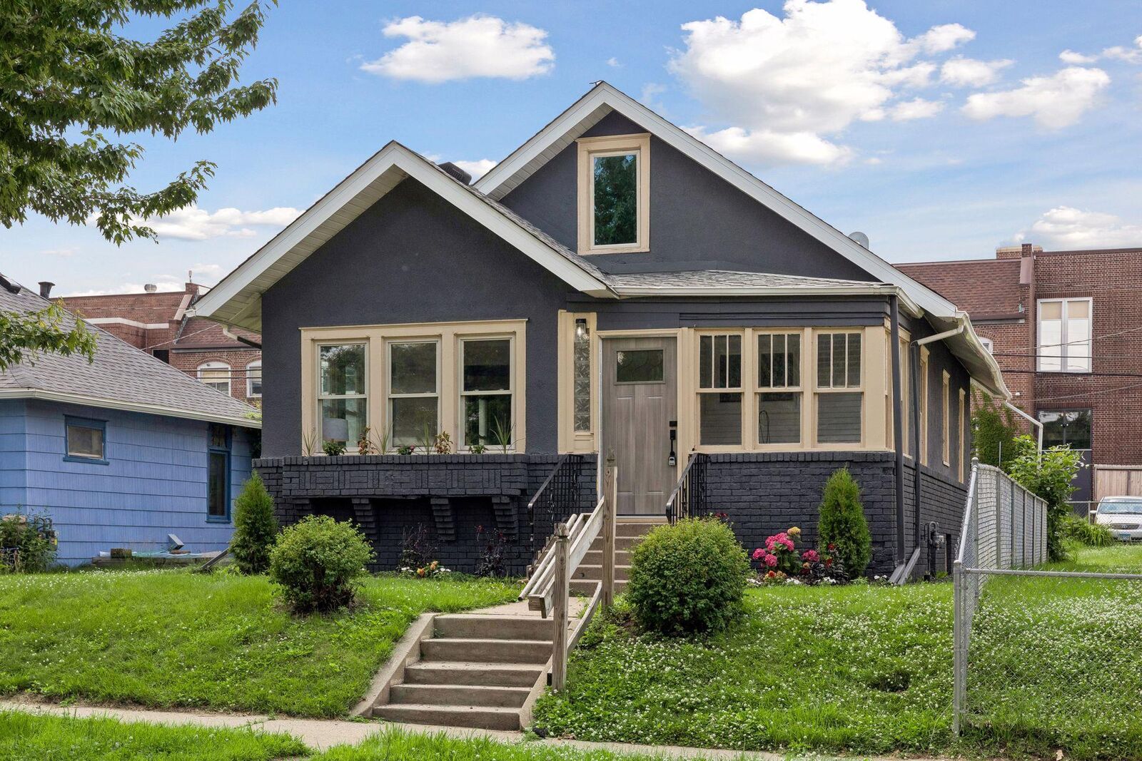 Property Photo:  3823 Dupont Avenue N  MN 55412 