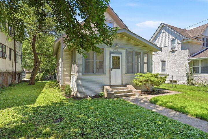 Property Photo:  3944 Oakland Avenue  MN 55407 