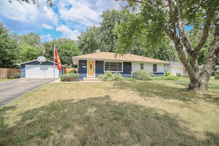 Property Photo:  4600 Nord Drive  MN 55437 