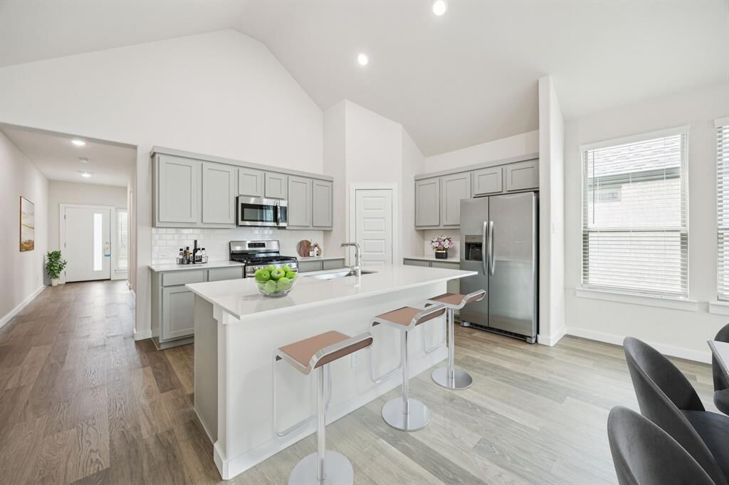 Property Photo: 1413 Companero Street TX 76052