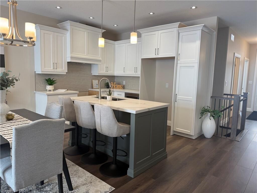 Property Photo:  373 Argyle Avenue  ON N4B 0B2 