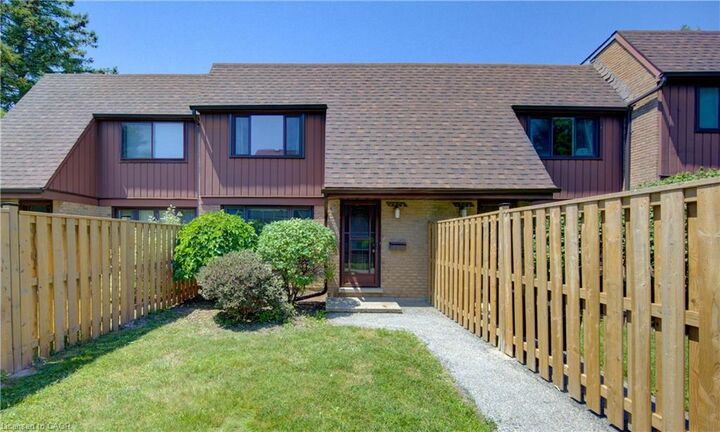 150 Kingswood Drive B — photo 1