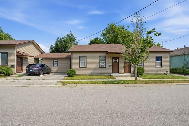 Property Photo: 102 Sarah Street ON N3S 3A5