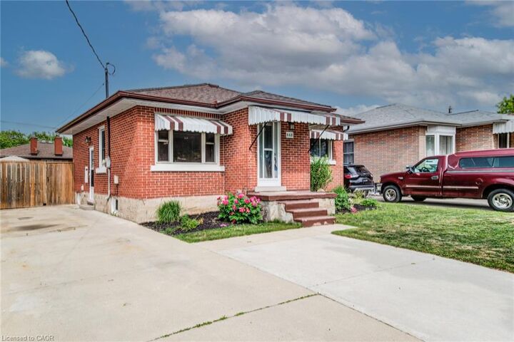 Property Photo: 468 Highland Road E ON N2M 3W7