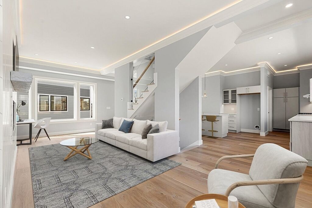 Property Photo:  308 Newton Street 1  MA 02453 