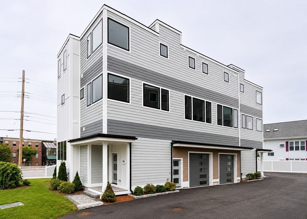 Property Photo:  308 Newton Street 1  MA 02453 