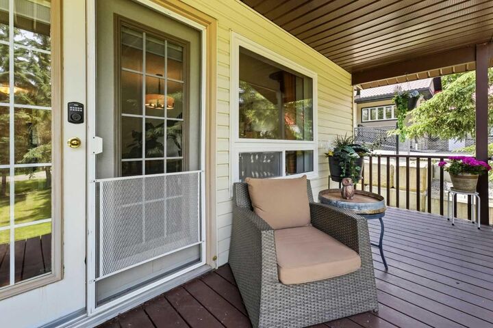 Property Photo:  403 Sunnyside 400 Place  AB T0C 2J0 