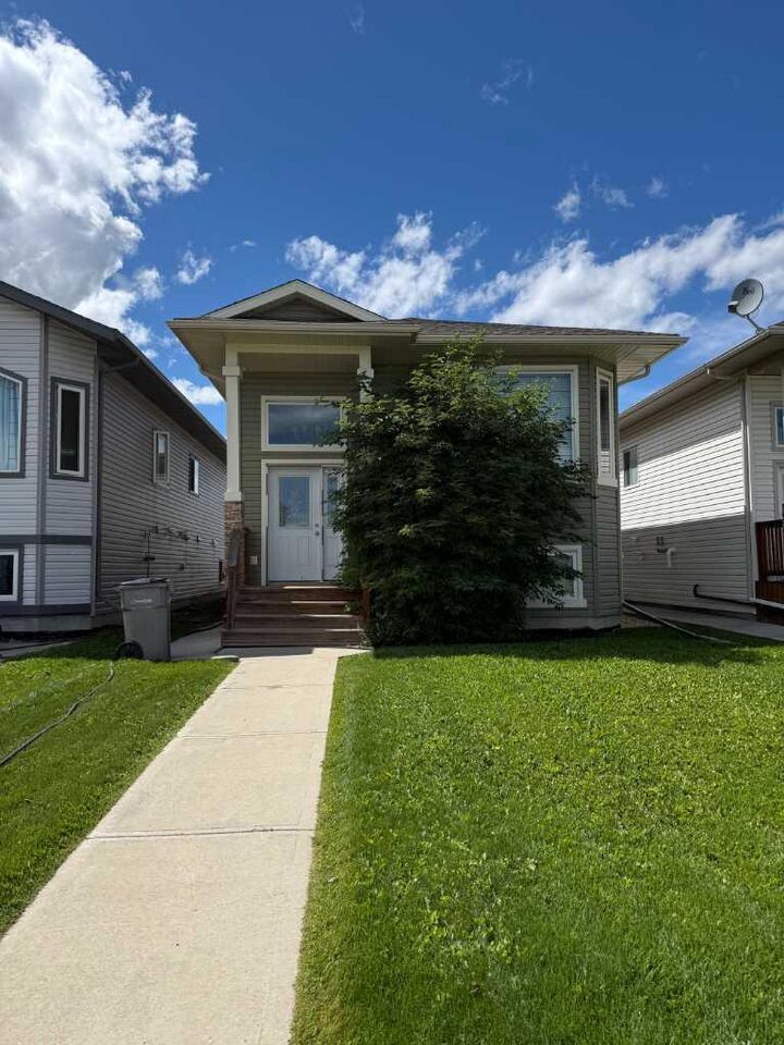 7418 112 Street — photo 1
