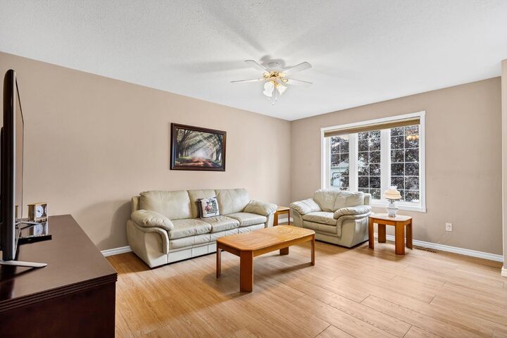 Property Photo:  1521 Mary Place  AB T0M 0W0 