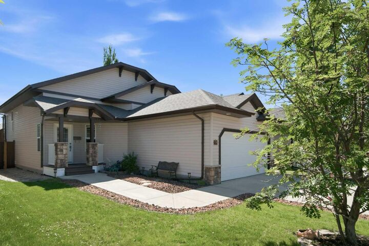 Property Photo: 39 Landry Bend AB T4R 3S4