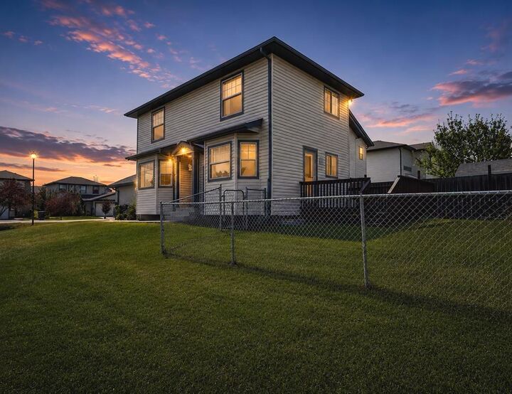 Property Photo: 16 Canoe Close SW AB T4B 2N3