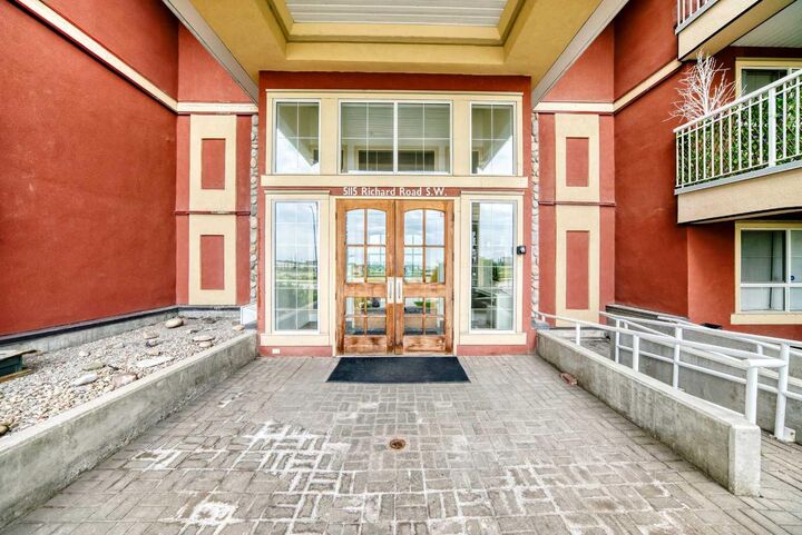 Property Photo: 5115 Richard Road SW 309 AB T3E 7M7