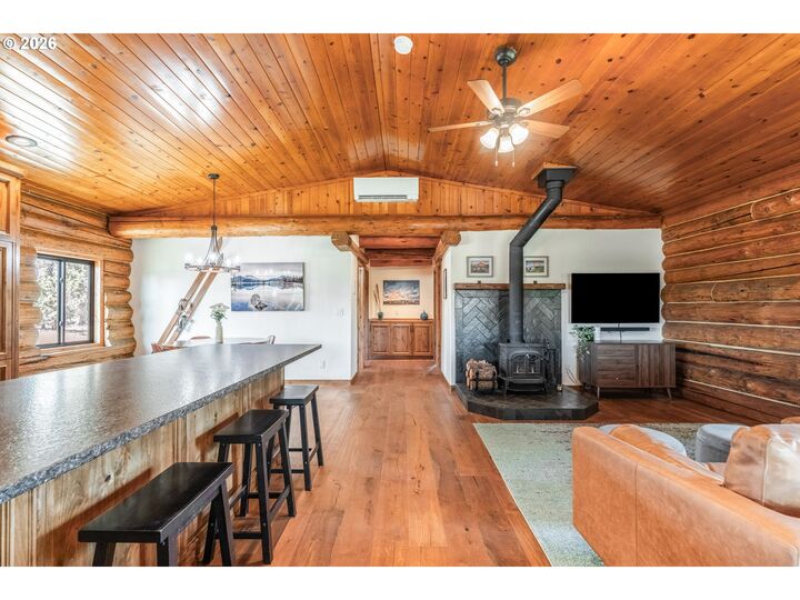Property Photo: 61601 Gribbling Rd OR 97702
