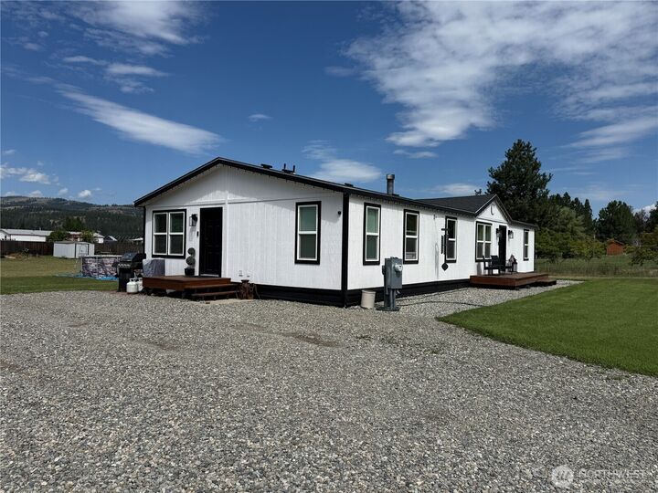 Property Photo:  27  Heron Loop  WA 99166 
