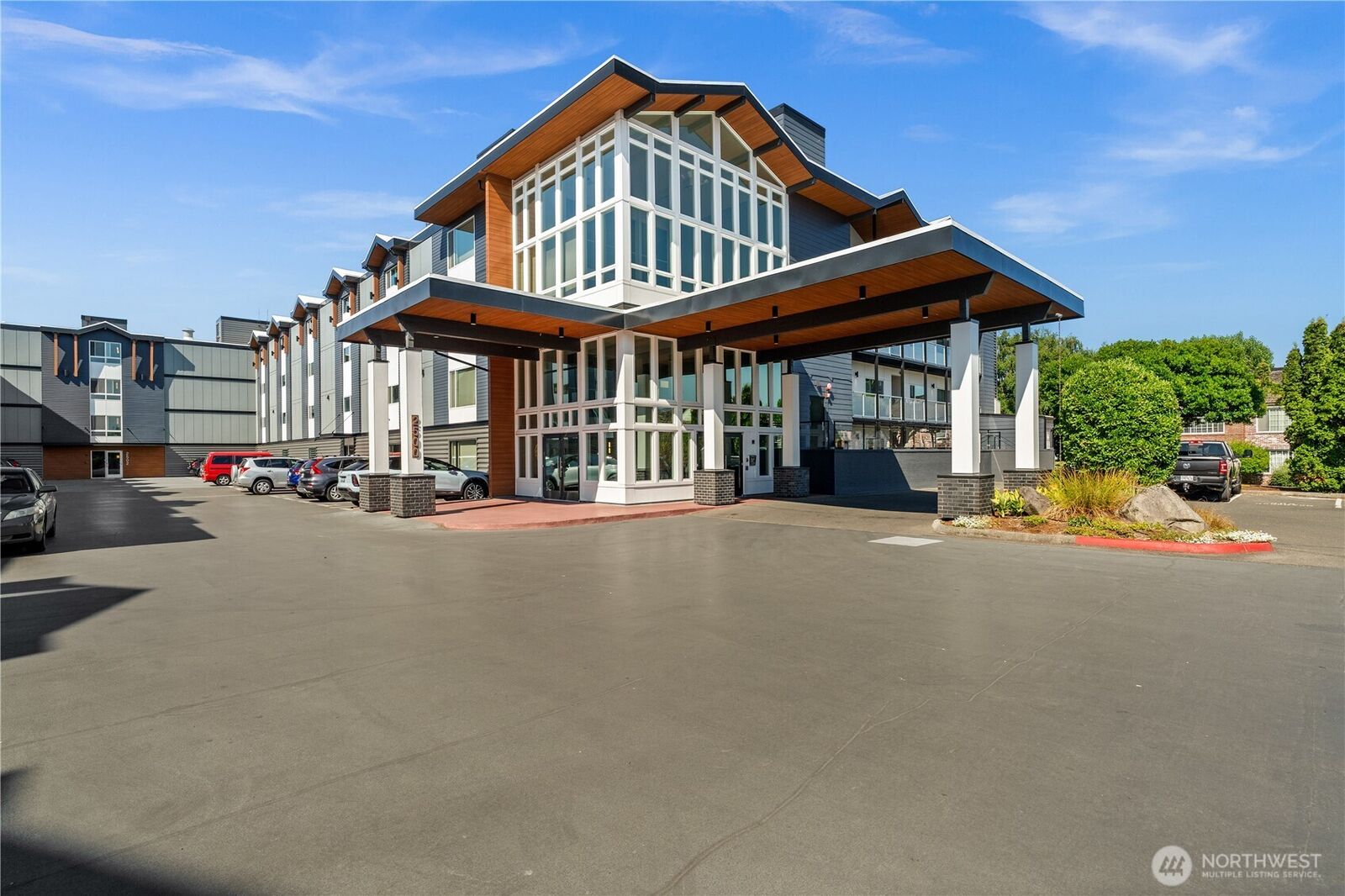 Property Photo: 2501 Canterbury Lane E 203 WA 98112