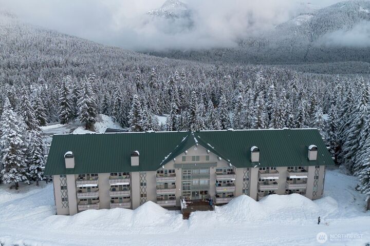 Property Photo: 220 Tanner Way 301 WA 98068
