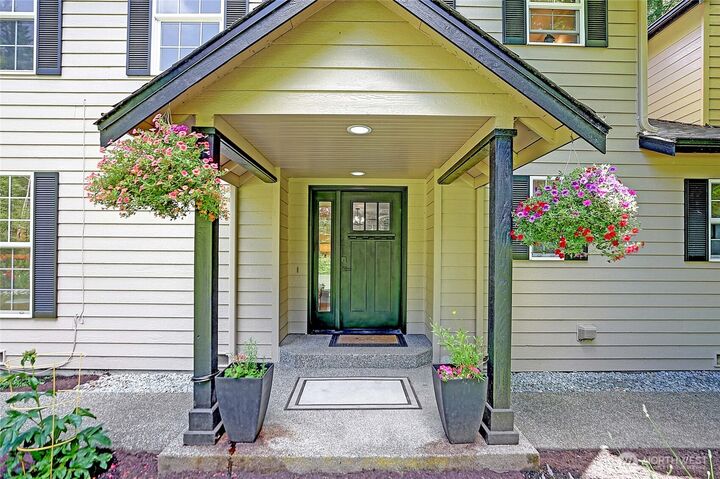 Property Photo:  4433  Village Road  WA 98292 