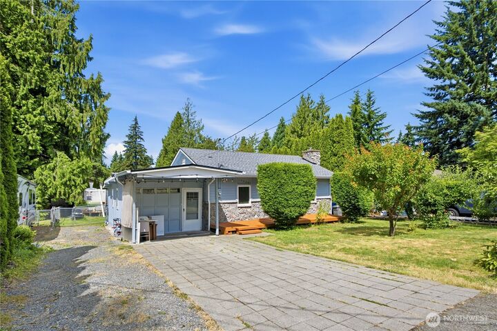 Property Photo: 14408 42nd Avenue W WA 98087