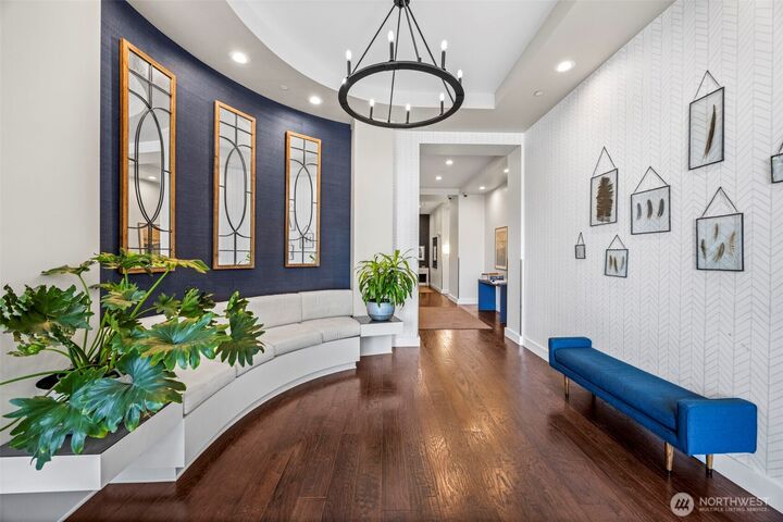 Property Photo:  6801  Greenwood Avenue N 106  WA 98103 