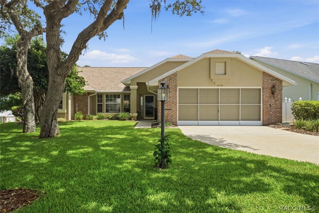 Property Photo: 6130 N Whispering Oak Loop FL 34465