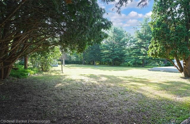 Property Photo:  7194 N Center Road  MI 48458 