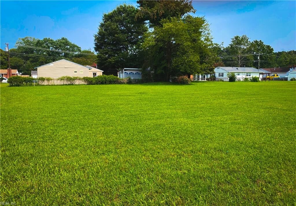 Property Photo:  623-B Fairfield Blvd  VA 23669 