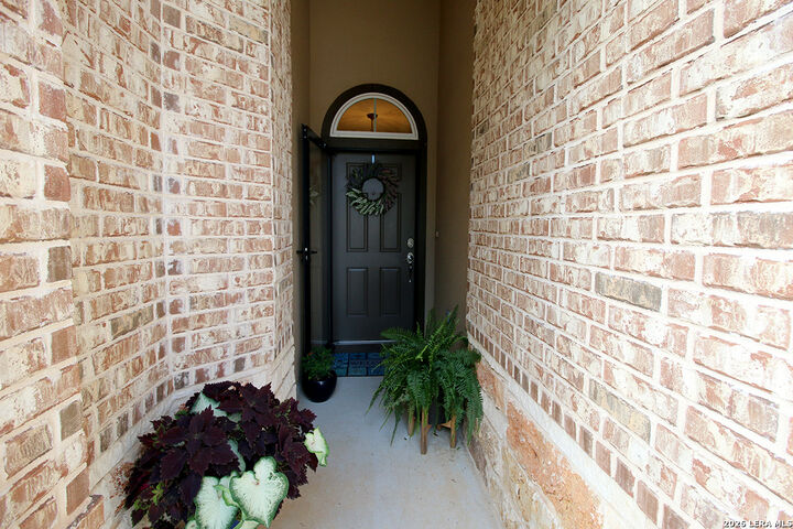 Property Photo:  5947 Akin Pl  TX 78261 